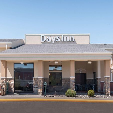 Days Inn By Wyndham Minot Ngoại thất bức ảnh