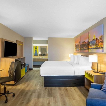 Days Inn By Wyndham Minot Ngoại thất bức ảnh